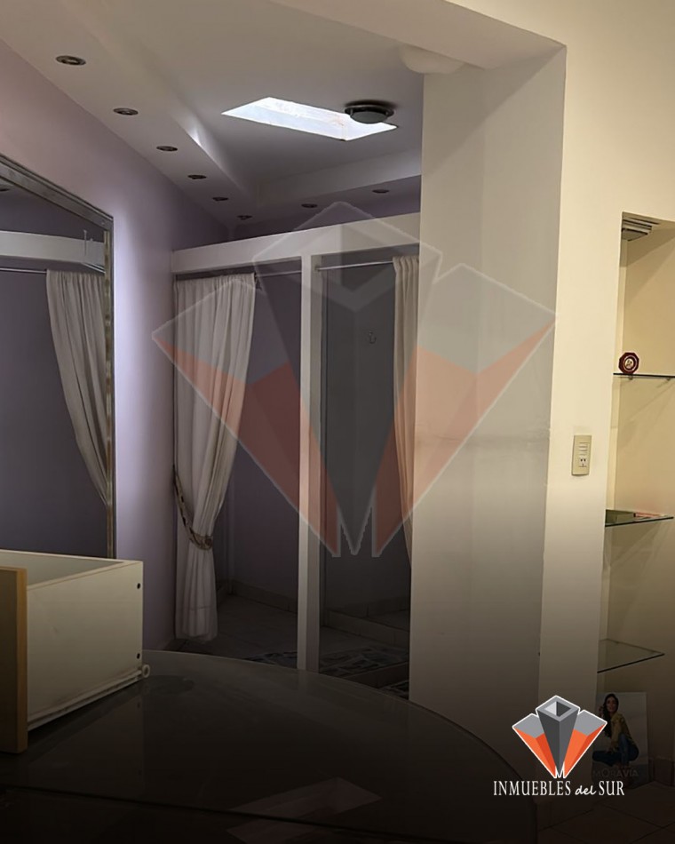 VENTA 4 LOCALES COMERCIALES