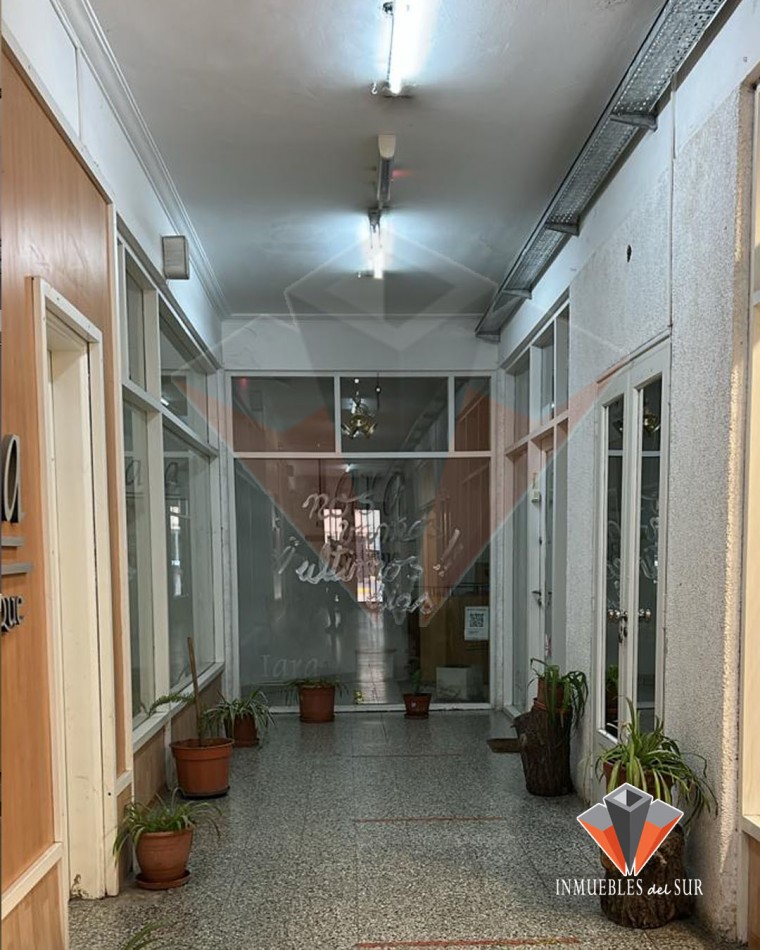 VENTA 4 LOCALES COMERCIALES