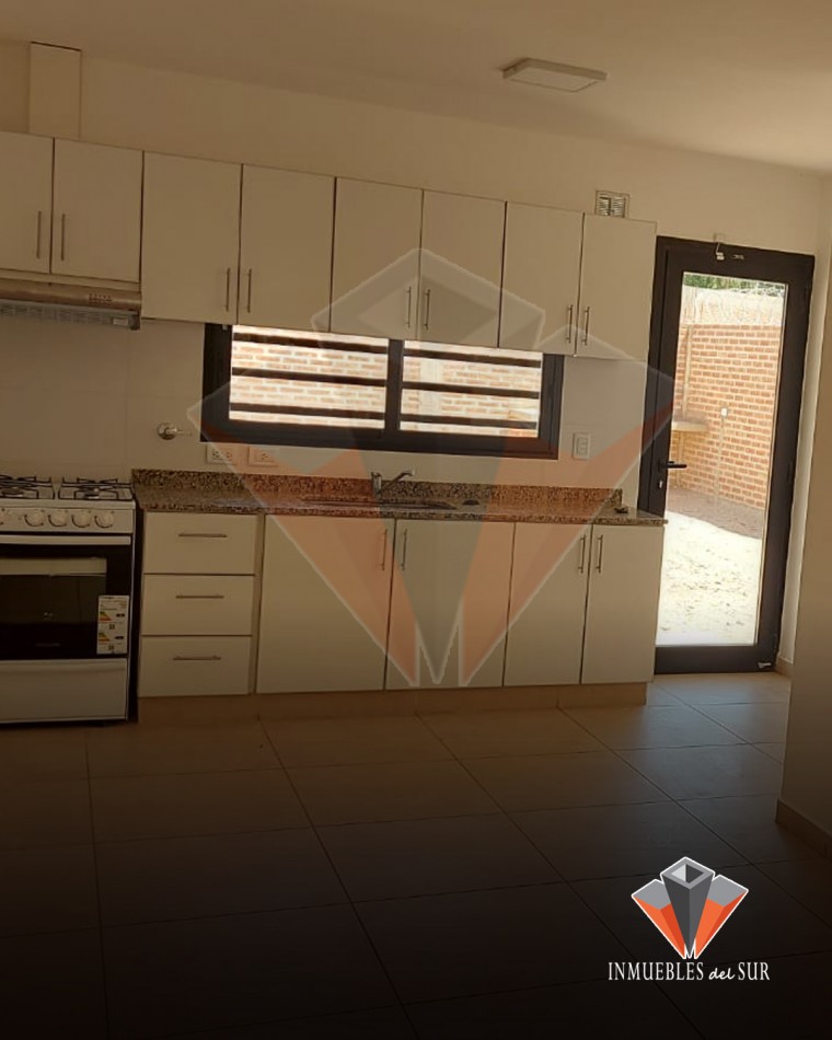 VENTA DUPLEX EN POZO 
